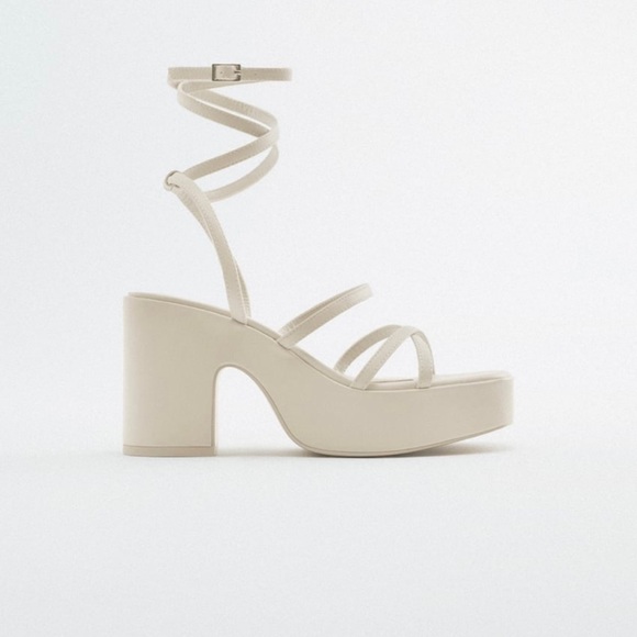 SHOES - Picture 7 of 11